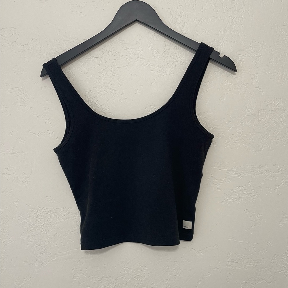Vuori Black Fitted Crop Tank Top